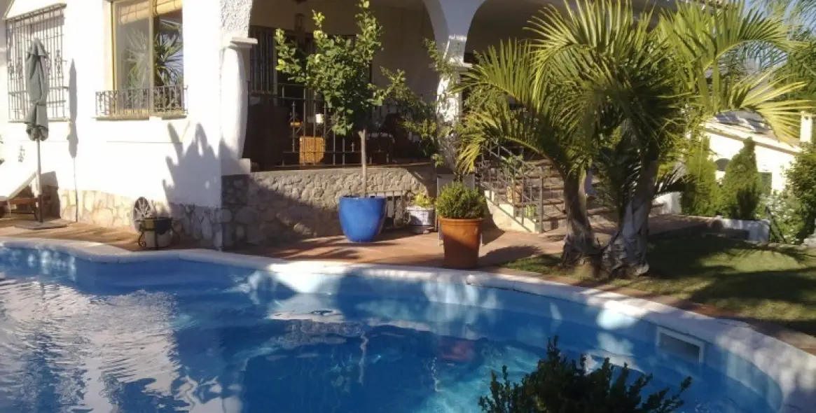 Sale of detached villa in Nueva Andalucía 1