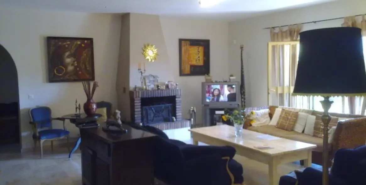 Продажа  отдельно стоящей виллы в Nueva Andalucía 3