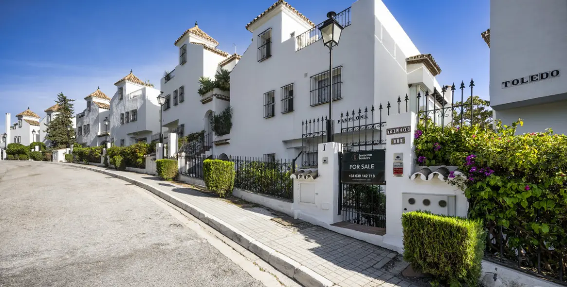 Venta de adosado en The Golden Mile 40