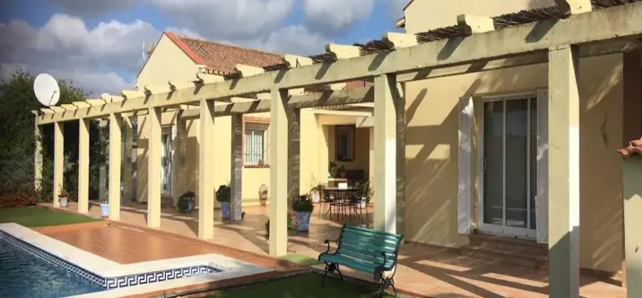 Продажа  отдельно стоящей виллы в San Martín de Tesorillo 3