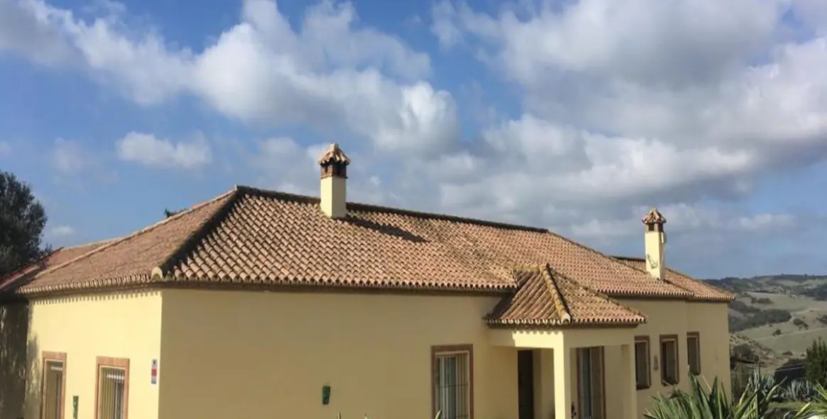 Продажа  отдельно стоящей виллы в San Martín de Tesorillo 5