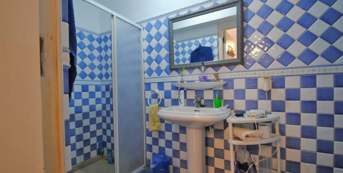 Продажа  отдельно стоящей виллы в Marbella East (район Elviria) 13