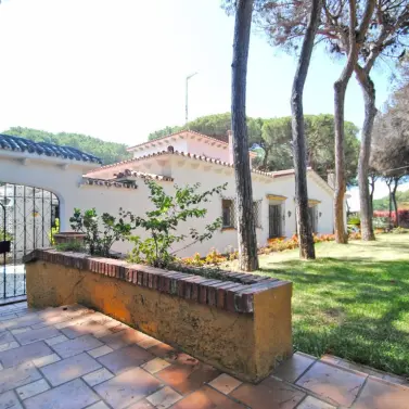 Sale of detached villa in Elviria