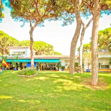 Продажа  отдельно стоящей виллы в Elviria