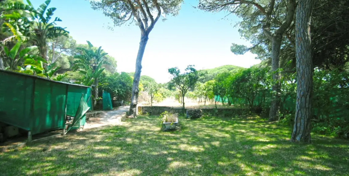 Продажа  отдельно стоящей виллы в Elviria 23