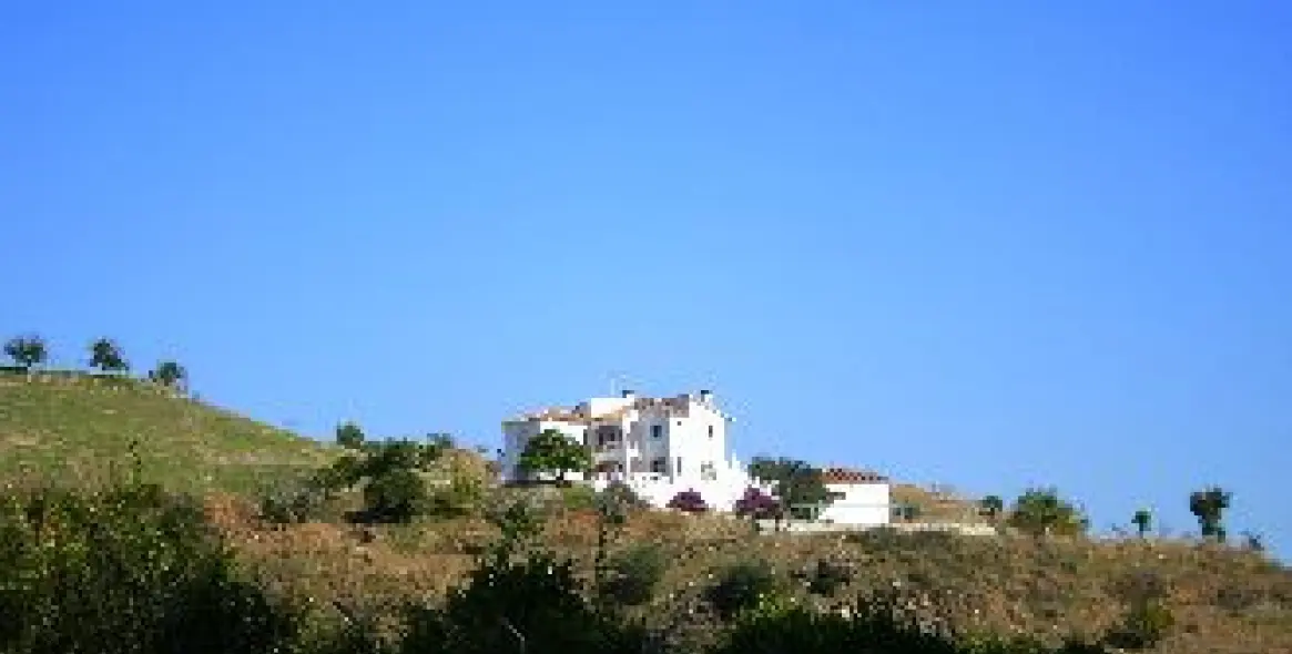 Venta de villa independiente en Coín 2