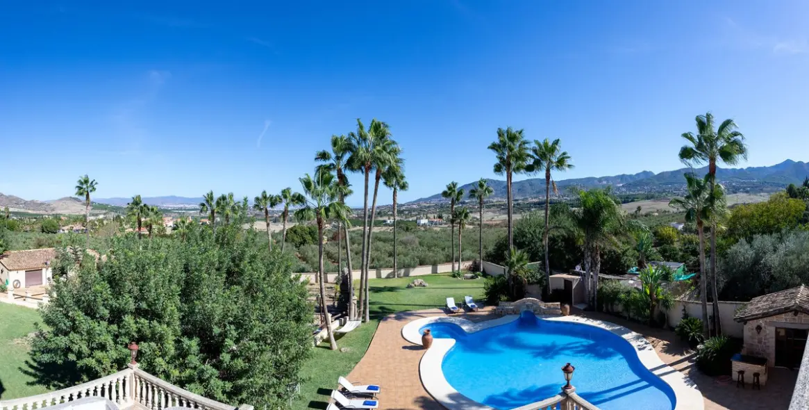 Sale of finca - cortijo in Malaga (district Provincia de Málaga) 2