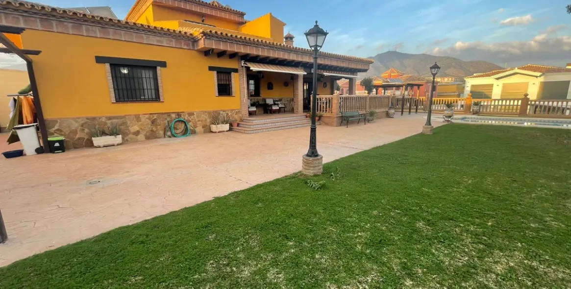 Venta de villa independiente en Mijas Costa 3