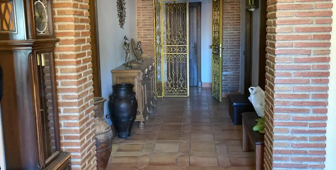 Sale of detached villa in Mijas Costa 28