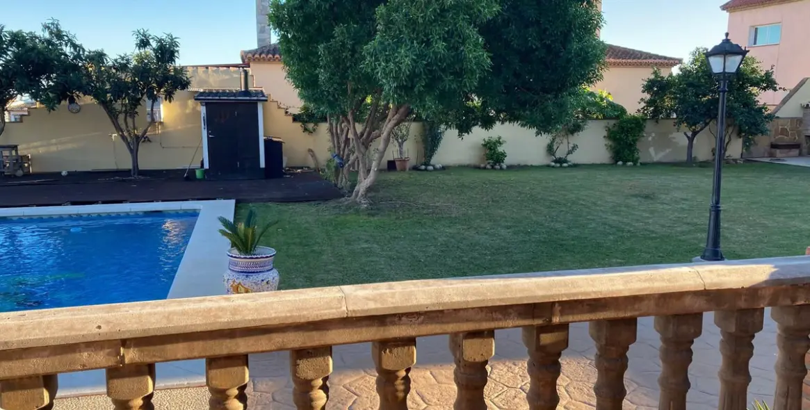 Sale of detached villa in Mijas Costa 34