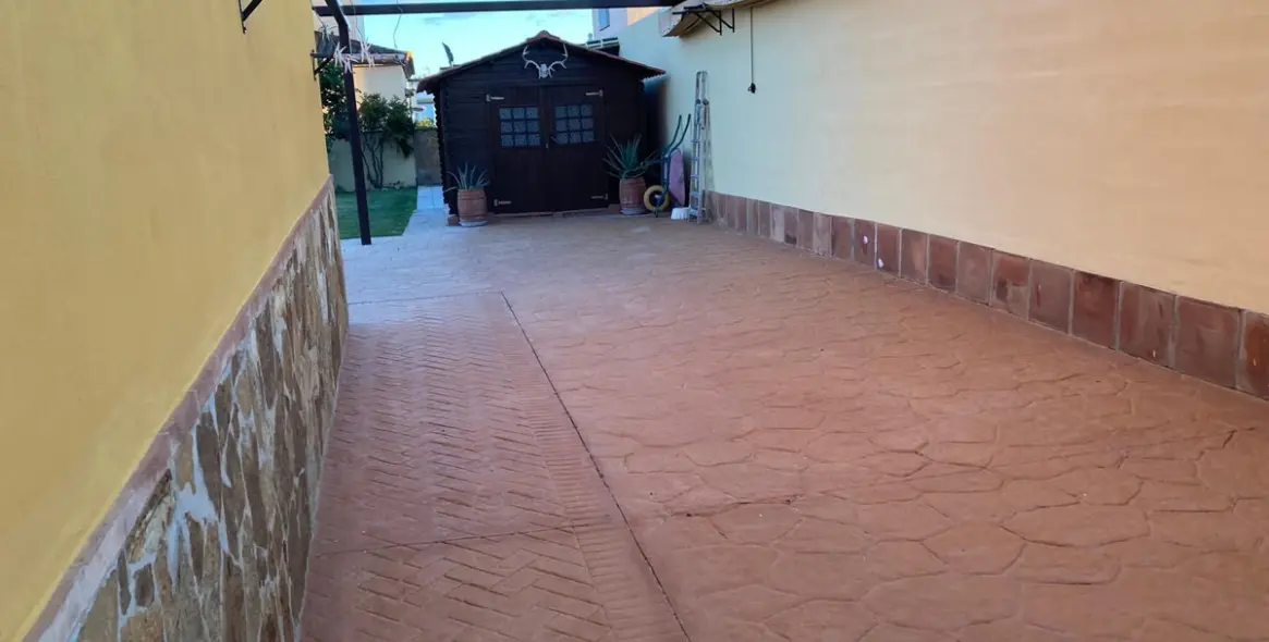 Sale of detached villa in Mijas Costa 46