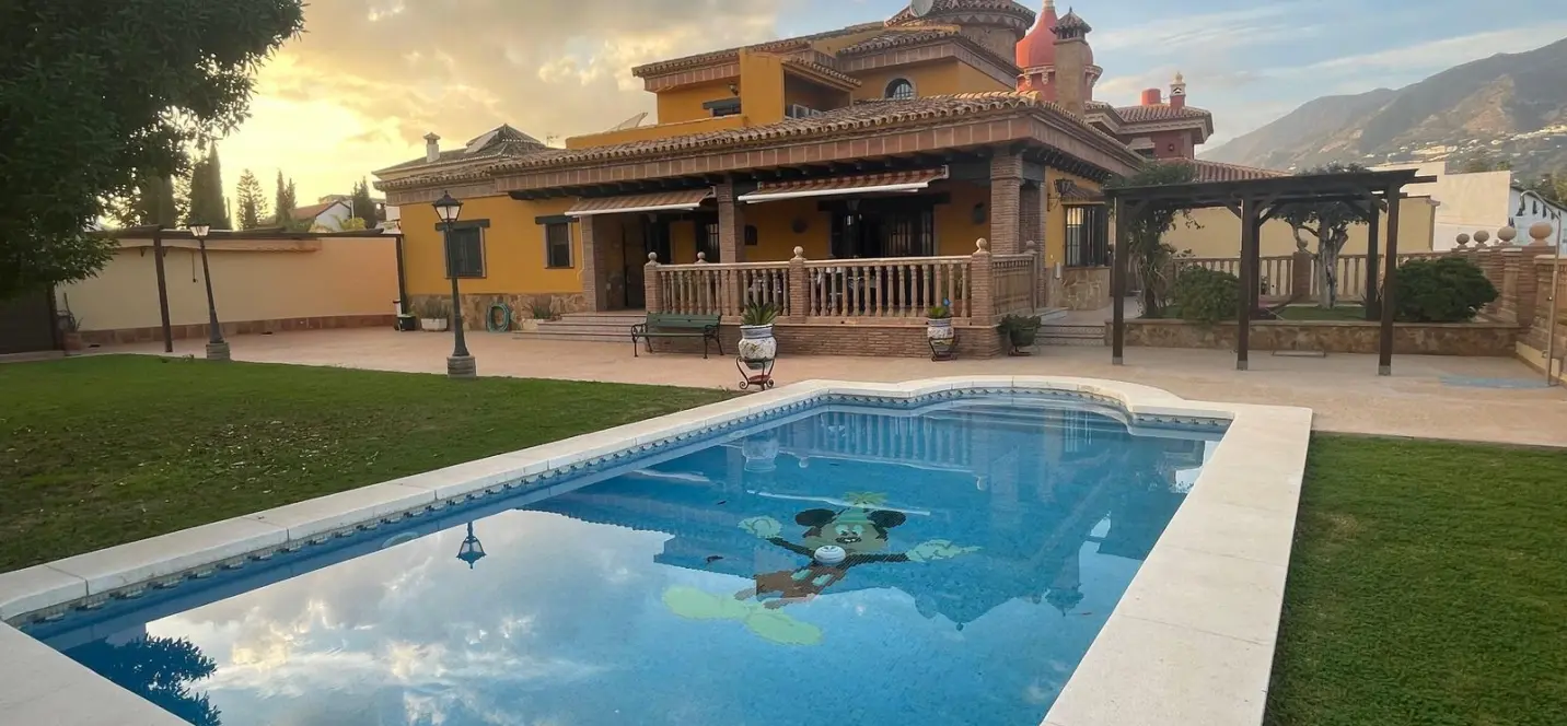 Sale of detached villa in Mijas Costa 0