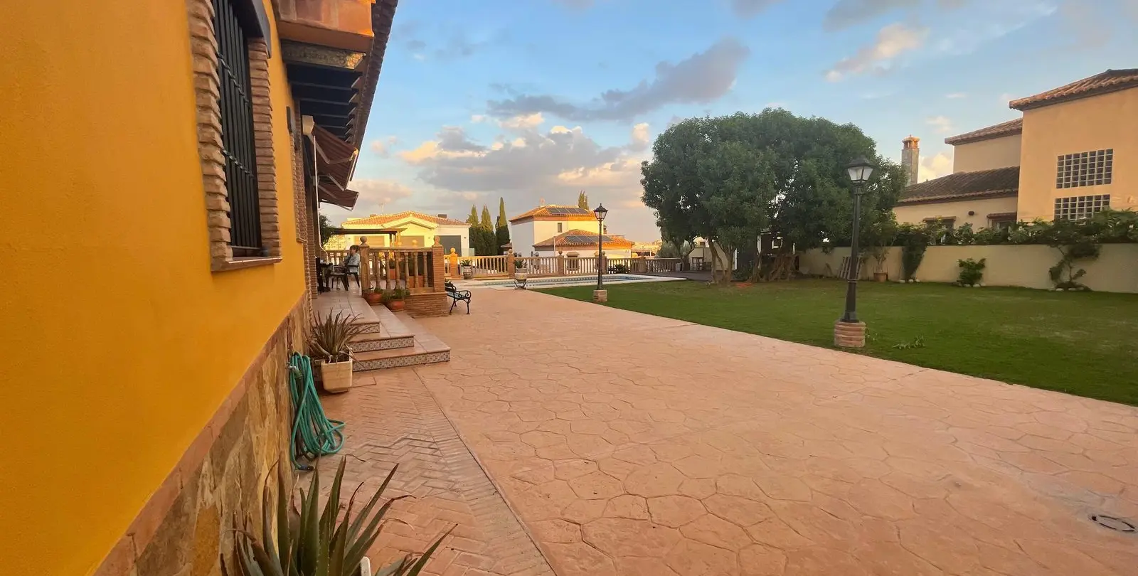 Продажа  отдельно стоящей виллы в Mijas Costa 2