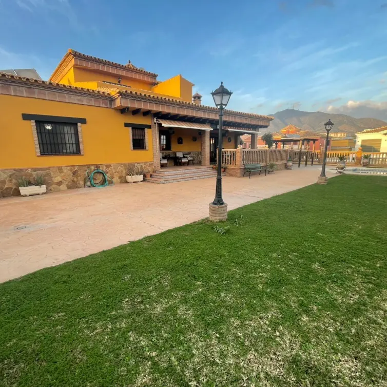 Sale of detached villa in Mijas Costa