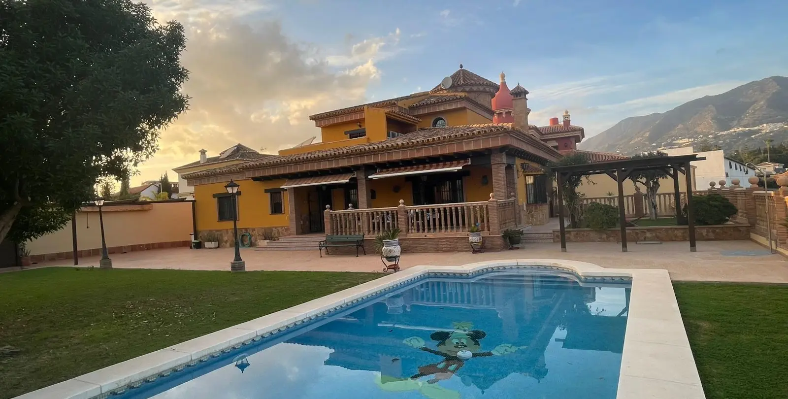 Продажа  отдельно стоящей виллы в Mijas Costa 6