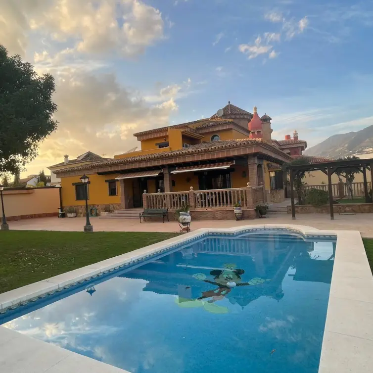 Sale of detached villa in Mijas Costa
