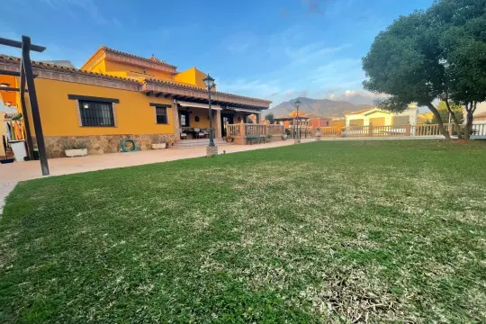Image 7 thumb