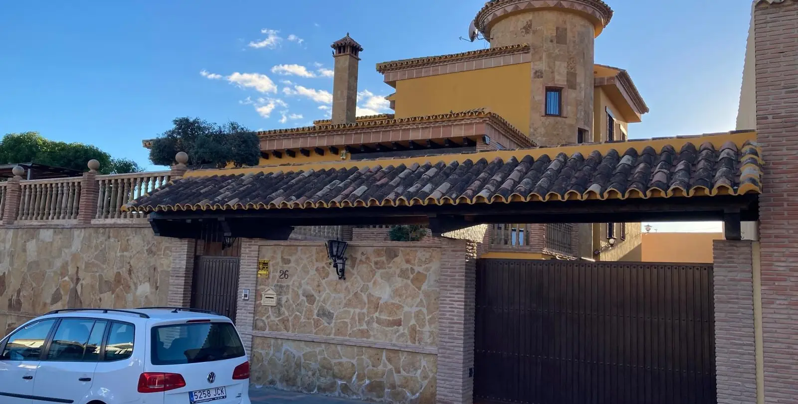 Продажа  отдельно стоящей виллы в Mijas Costa 14