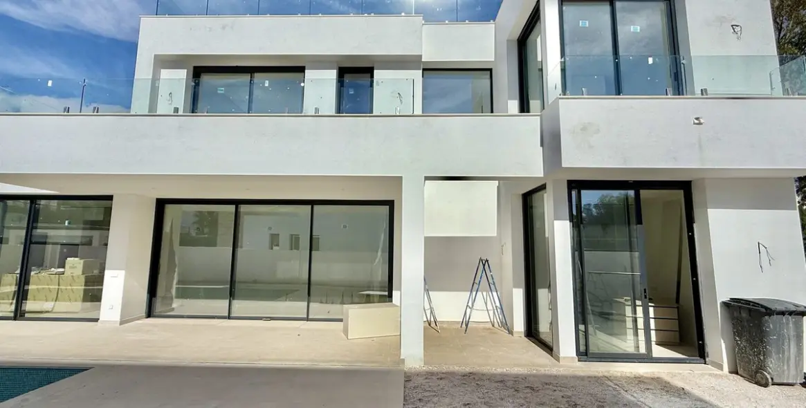 Продажа  отдельно стоящей виллы в Atalaya 5