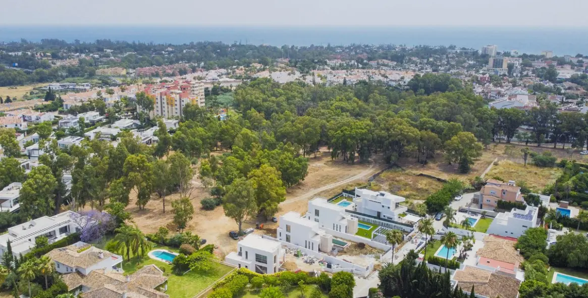 Продажа  отдельно стоящей виллы в Atalaya 8