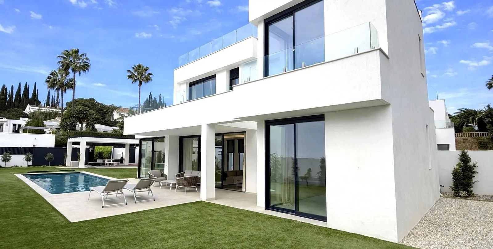 Venta de villa independiente en Atalaya 4