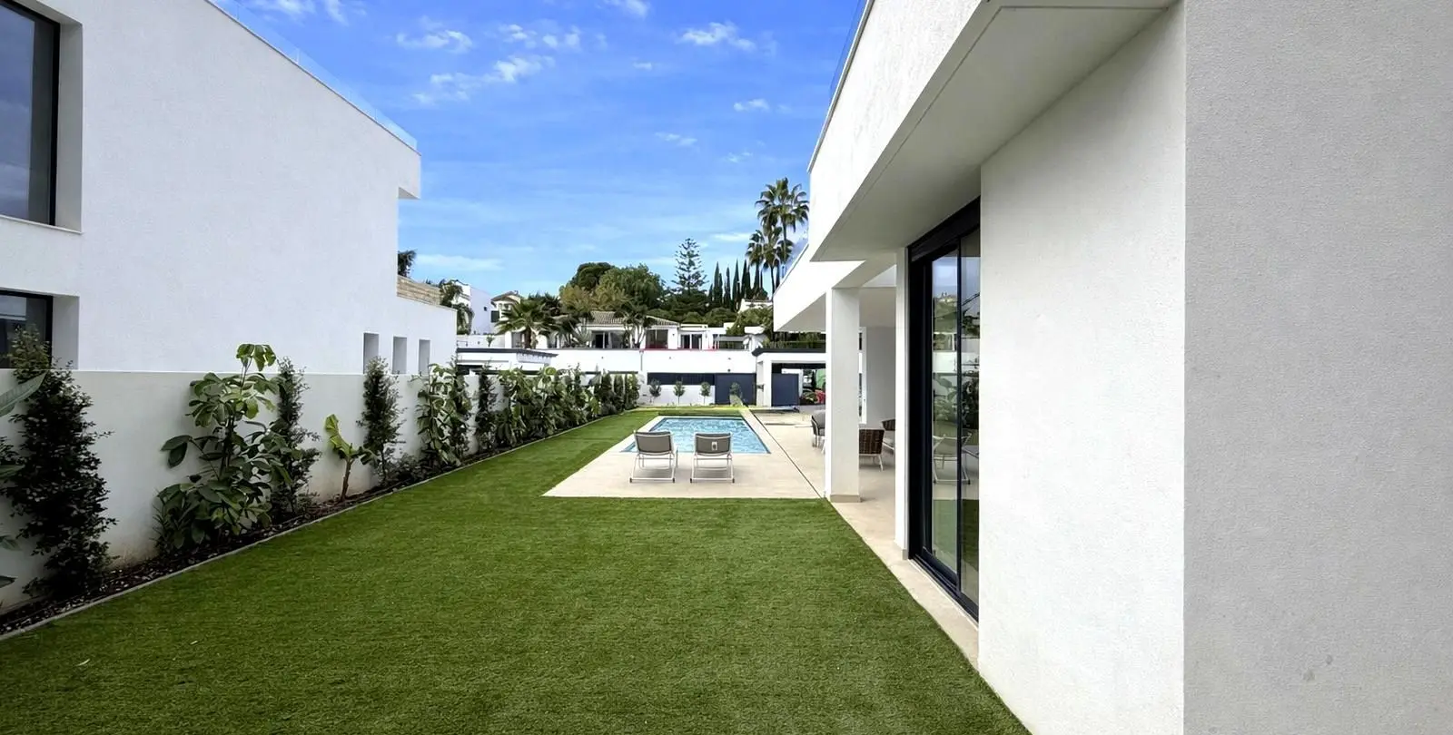 Venta de villa independiente en Atalaya 8