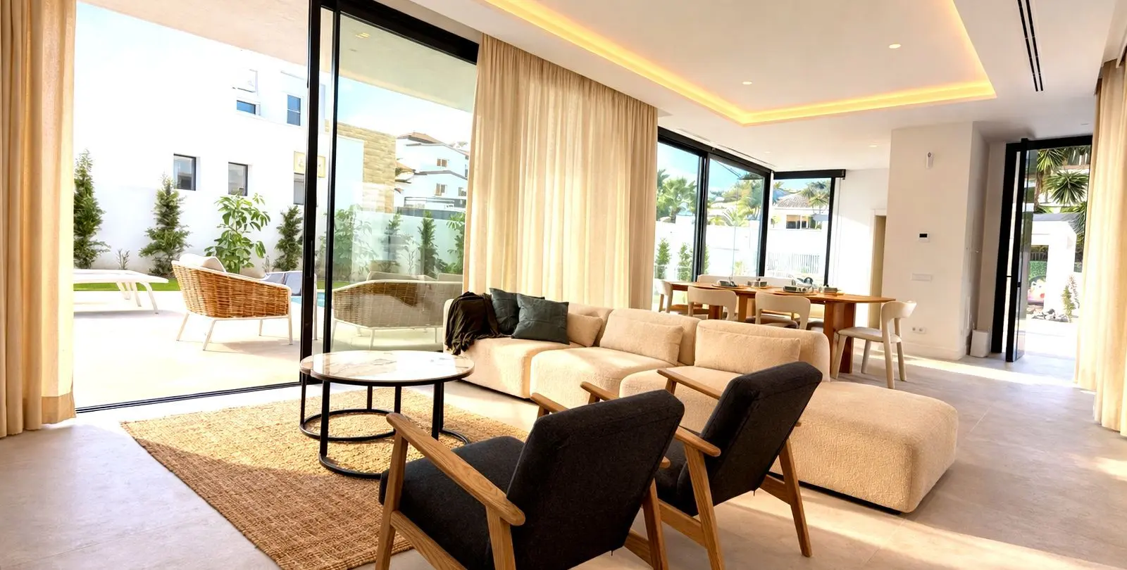 Venta de villa independiente en Atalaya 13