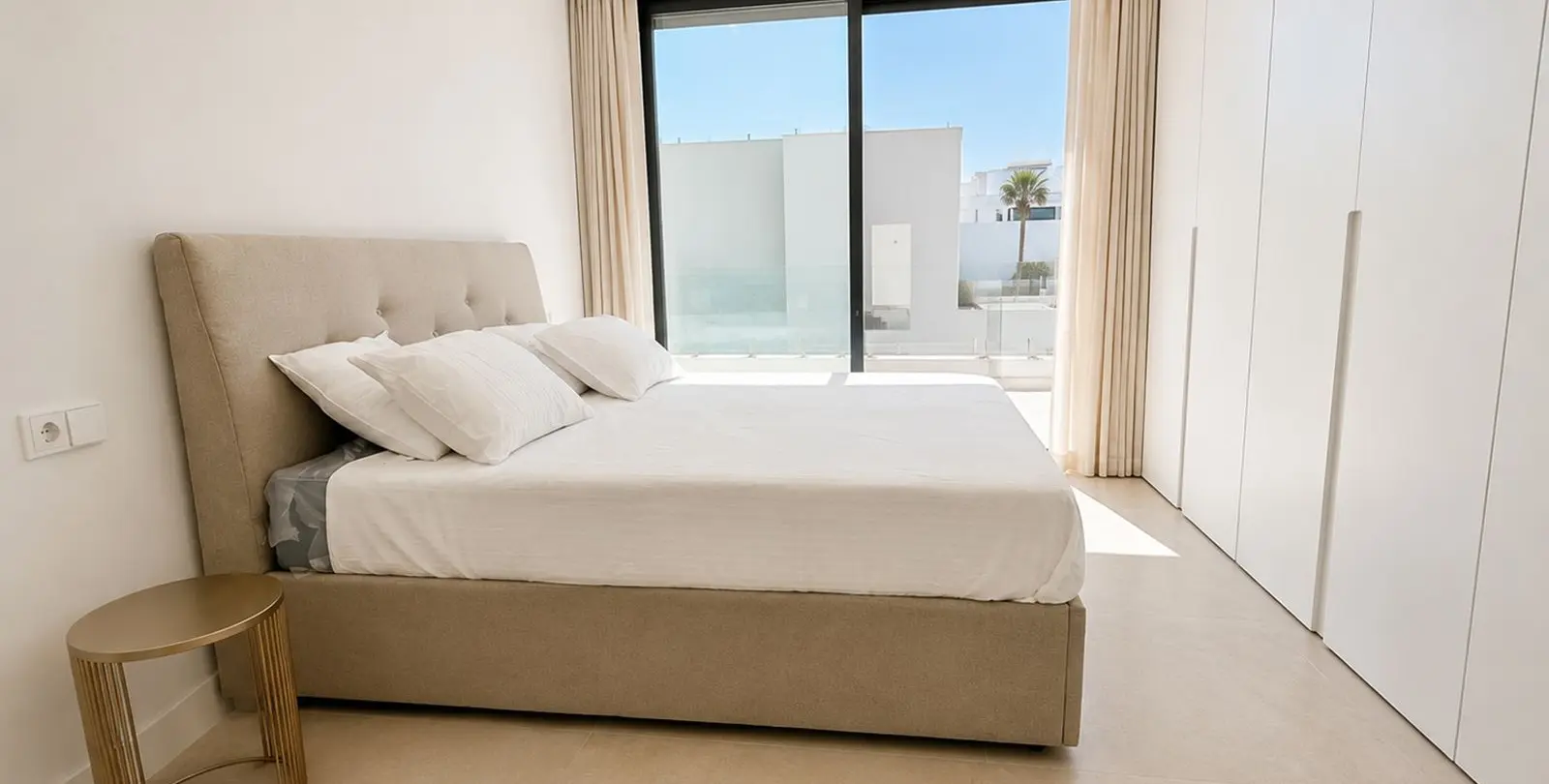 Venta de villa independiente en Atalaya 5