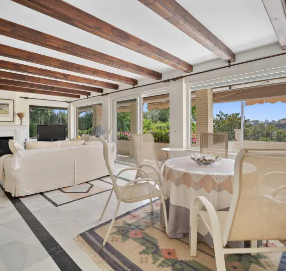 Продажа  отдельно стоящей виллы в Guadalmina Alta