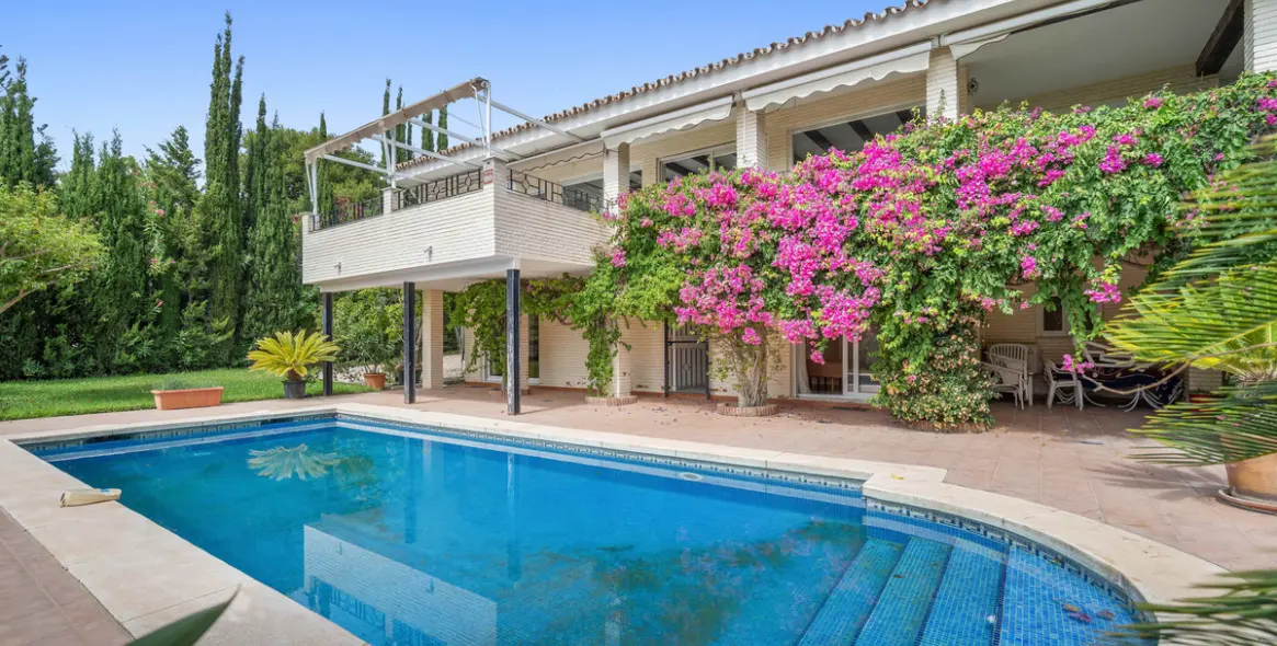 Продажа  отдельно стоящей виллы в Guadalmina Alta 4