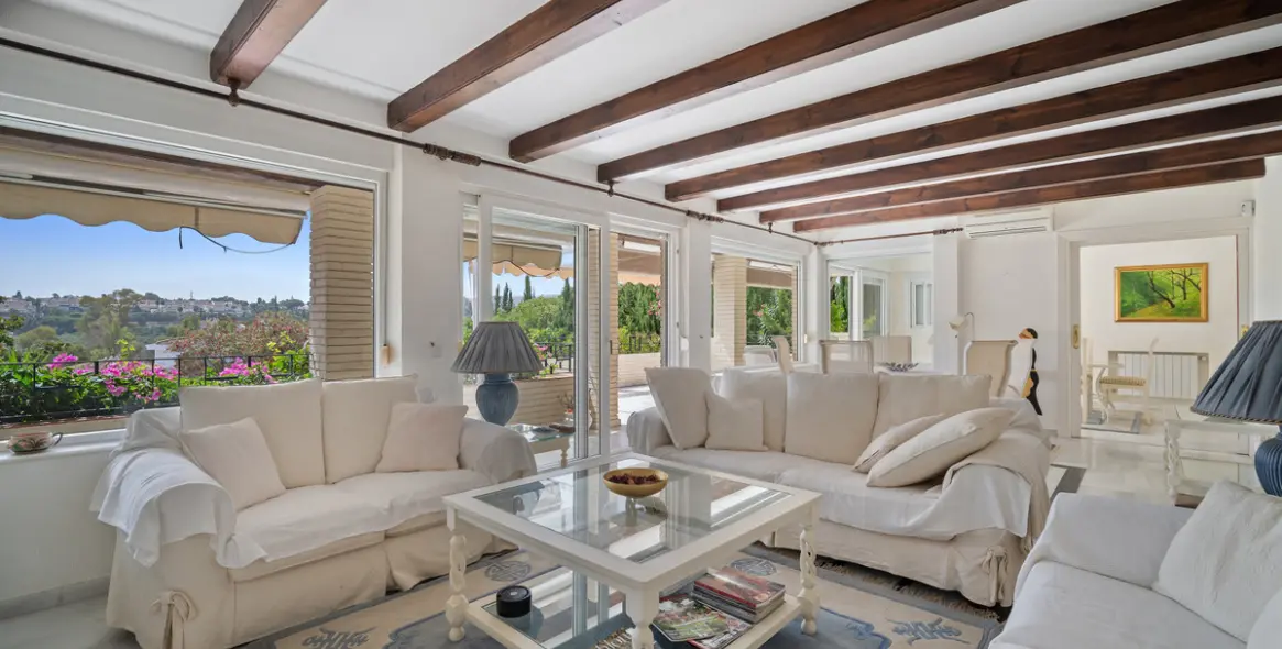 Продажа  отдельно стоящей виллы в Guadalmina Alta 5