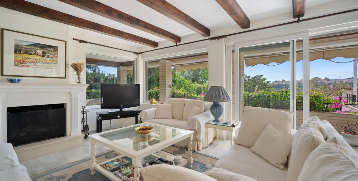 Продажа  отдельно стоящей виллы в Guadalmina Alta 9