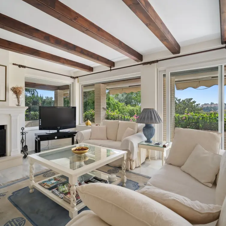 Venta de villa independiente en Guadalmina Alta