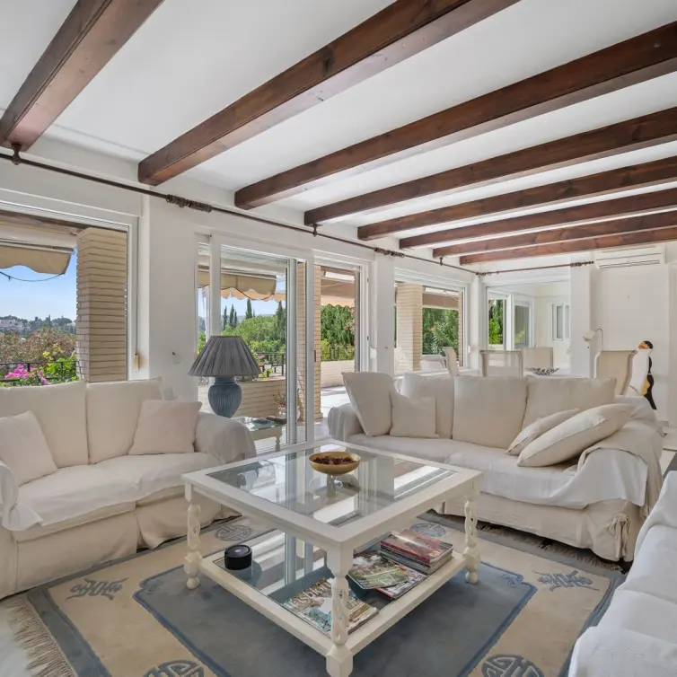 Venta de villa independiente en Guadalmina Alta