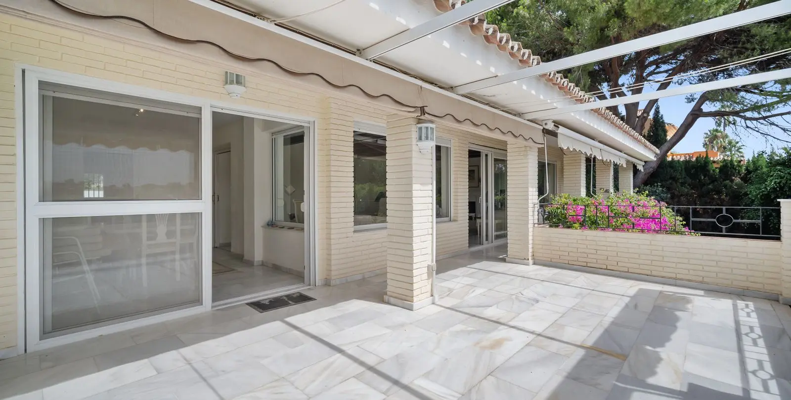 Venta de villa independiente en Guadalmina Alta 8