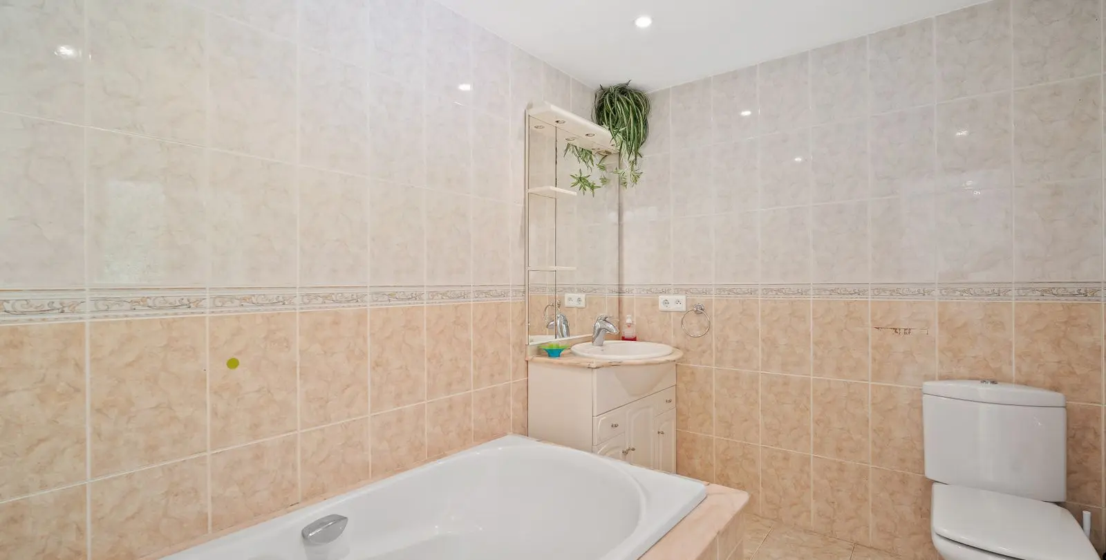 Venta de villa independiente en Guadalmina Alta 23