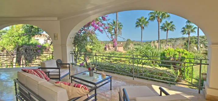 Продажа  отдельно стоящей виллы в Sotogrande Alto 2