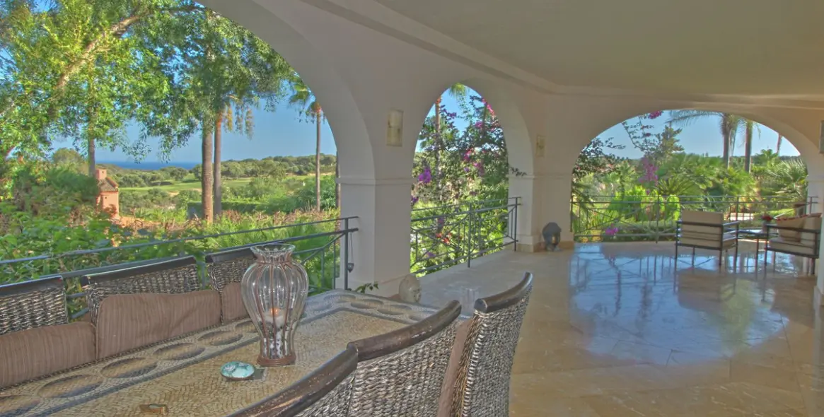 Продажа  отдельно стоящей виллы в Sotogrande Alto 11