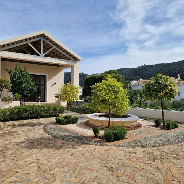 Venta de local comercial en Benahavís