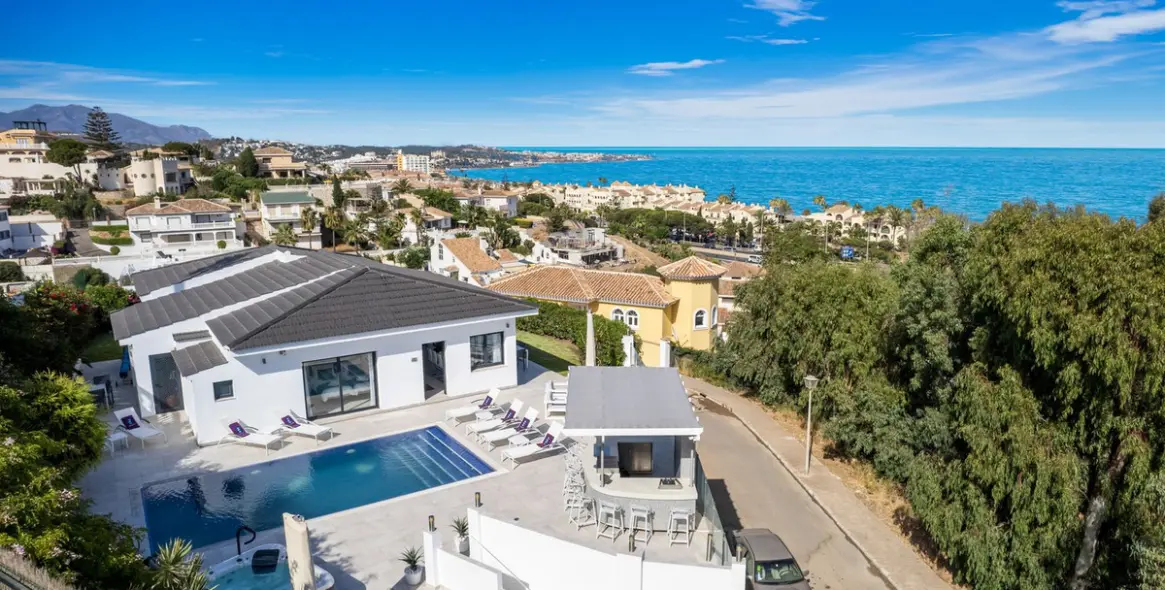 Sale of detached villa in Torrenueva 25