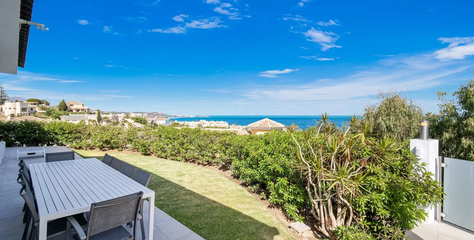 Venta de villa independiente en Torrenueva 24