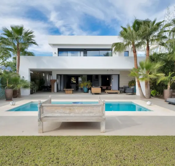 Venta de villa independiente en La Cala Golf