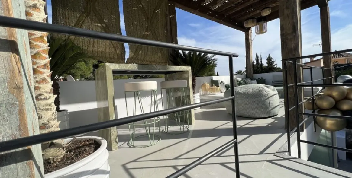 Long-term rent of detached villa in Nueva Andalucía 15