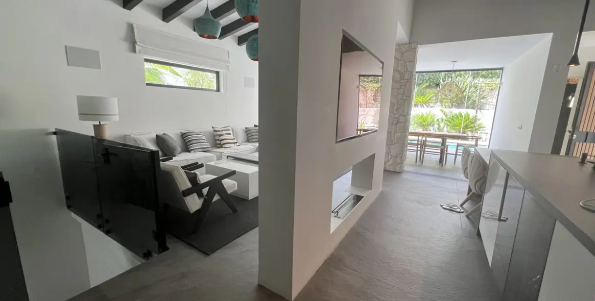 Long-term rent of detached villa in Nueva Andalucía 26