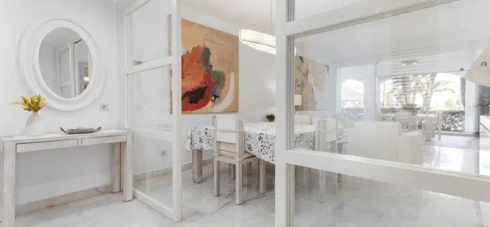 Sale of ground floor apartment in San Pedro de Alcántara 4