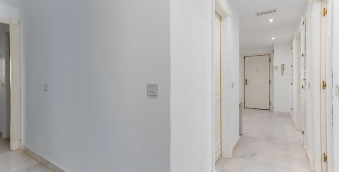 Sale of ground floor apartment in San Pedro de Alcántara 15