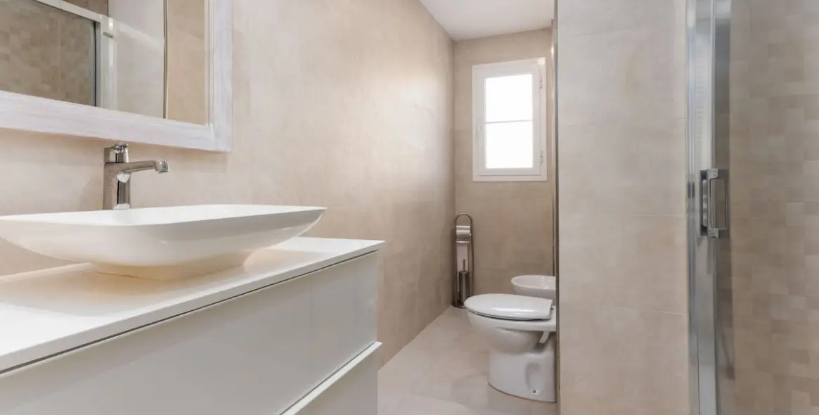 Sale of ground floor apartment in San Pedro de Alcántara 18