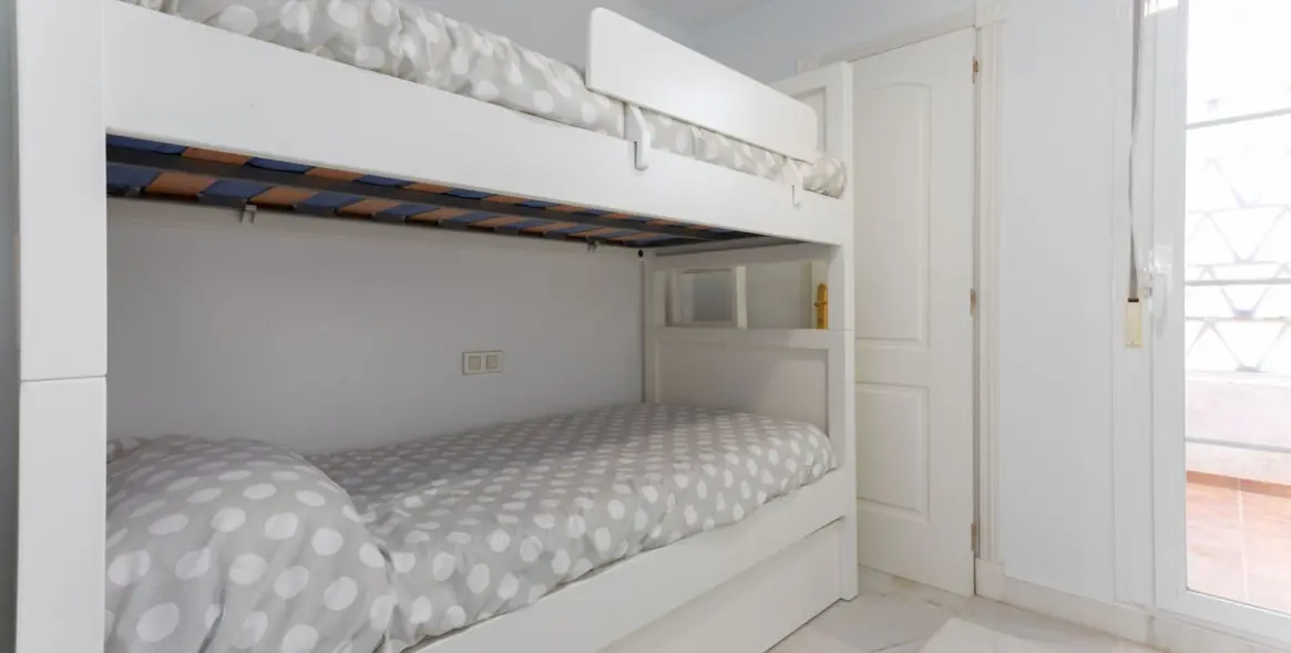 Sale of ground floor apartment in San Pedro de Alcántara 27