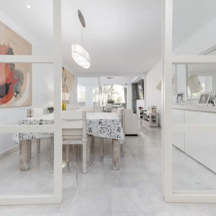 Sale of ground floor apartment in San Pedro de Alcántara