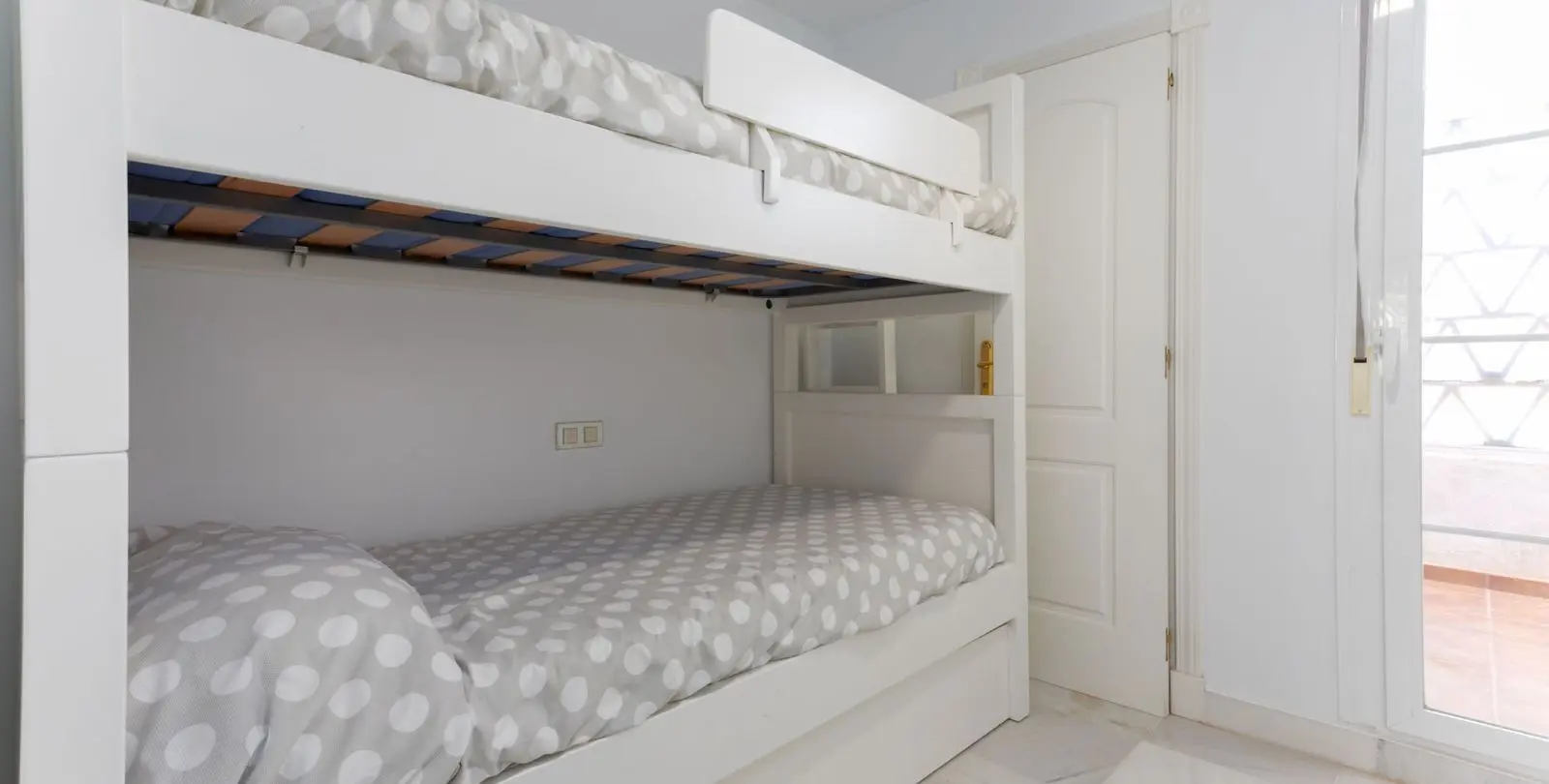 Продажа апартаментов на первом этаже в San Pedro de Alcántara 27